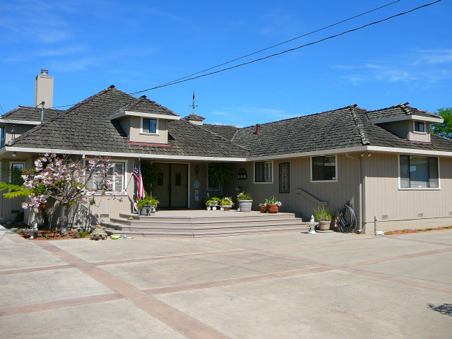 220 Calabasas Road Watsonville, CA 95076 - Photo 3 of 25 Gallery Image 3