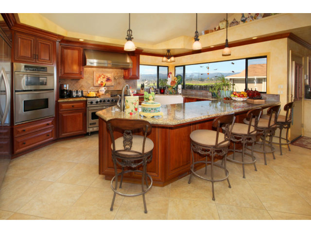 220 Calabasas Road Watsonville, CA 95076 - Photo 7 of 25 Gallery Image 7