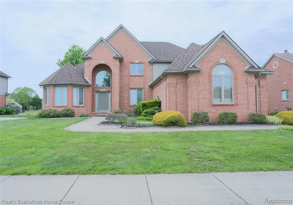 $625,000 | 47909 Milonas Drive, Utica, MI 48315