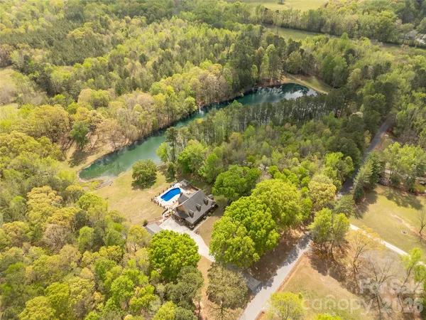 a picture of outdoor space with seating area