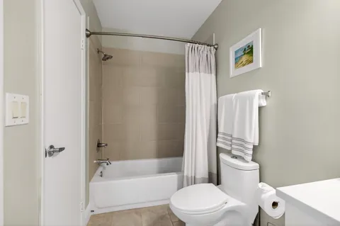 $257,500 | 815 West Boynton Beach Boulevard, Unit 6201, Boynton Beach, FL 33426