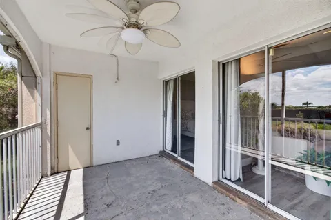 $257,500 | 815 West Boynton Beach Boulevard, Unit 6201, Boynton Beach, FL 33426