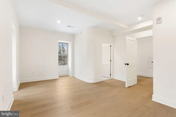 $6,250 | 300 Kings Highway East, Unit C, Haddonfield, NJ 08033