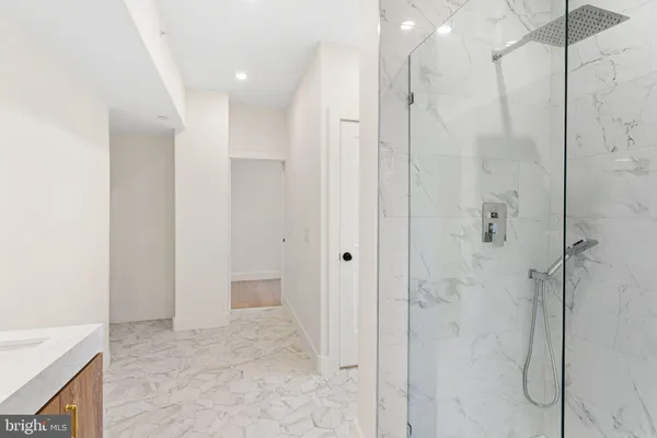 $6,250 | 300 Kings Highway East, Unit C, Haddonfield, NJ 08033