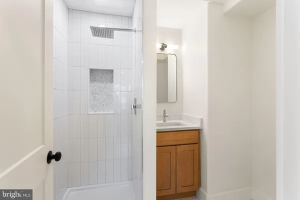 $6,250 | 300 Kings Highway East, Unit C, Haddonfield, NJ 08033