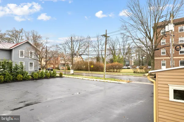 $6,250 | 300 Kings Highway East, Unit C, Haddonfield, NJ 08033