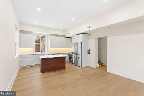 $6,250 | 300 Kings Highway East, Unit C, Haddonfield, NJ 08033