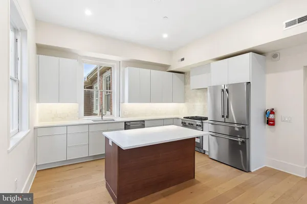 $6,250 | 300 Kings Highway East, Unit C, Haddonfield, NJ 08033