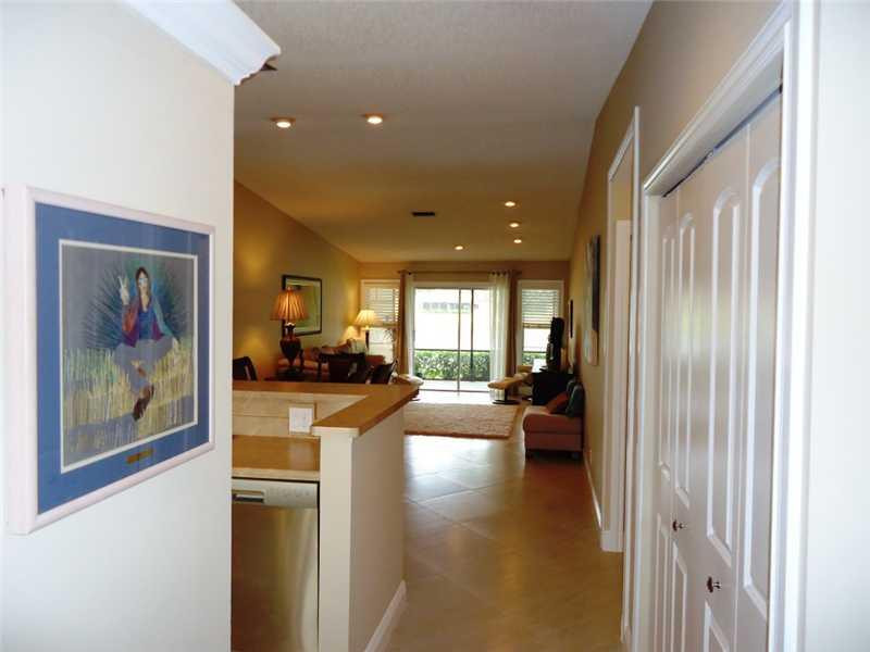 18552 Hidden Way, Unit D Boca Raton, FL 33496 - Photo 4 of 35 Living Room