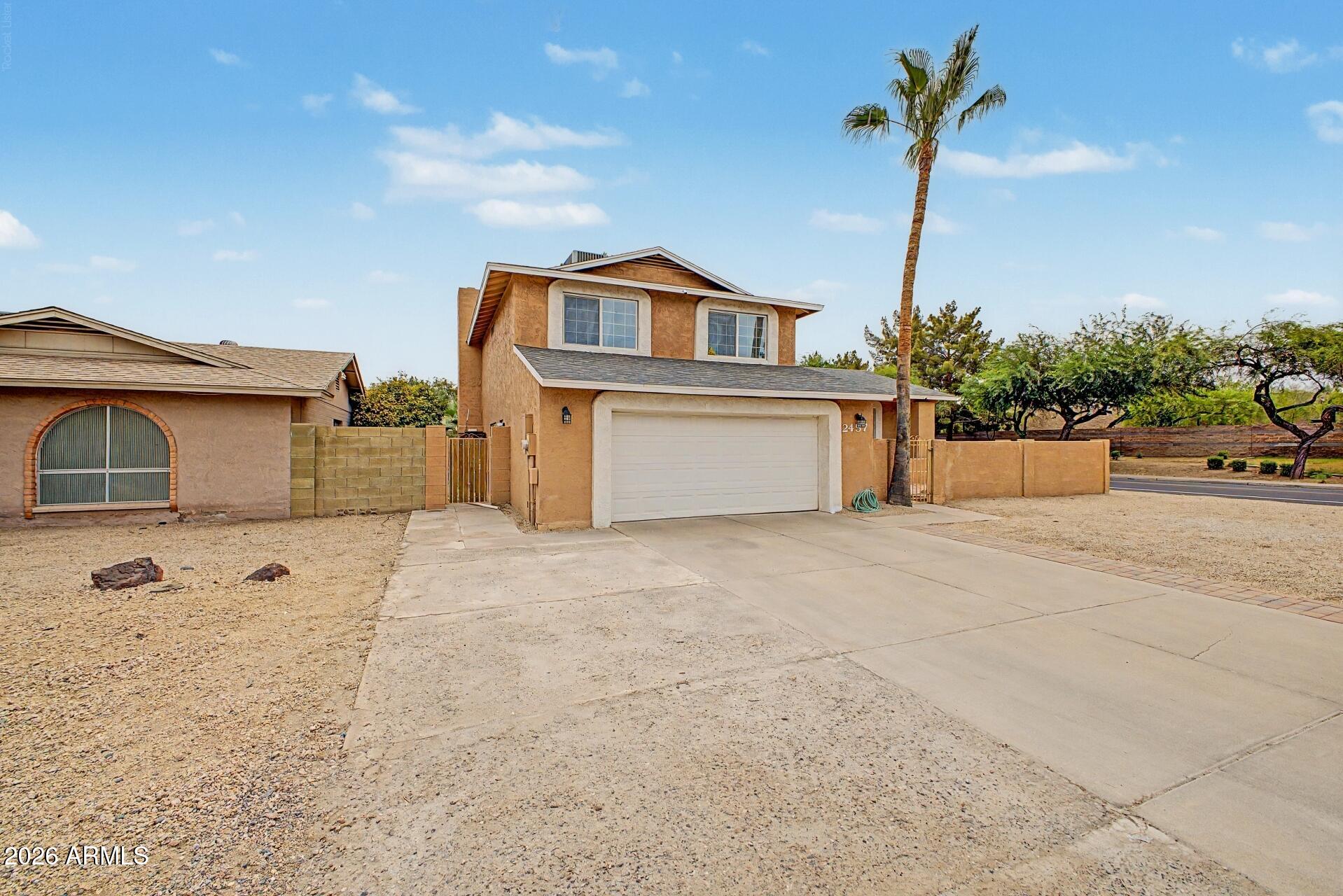 2457 West Redfield Road Phoenix, AZ 85023 - Photo 3 of 42 3 - Redfield