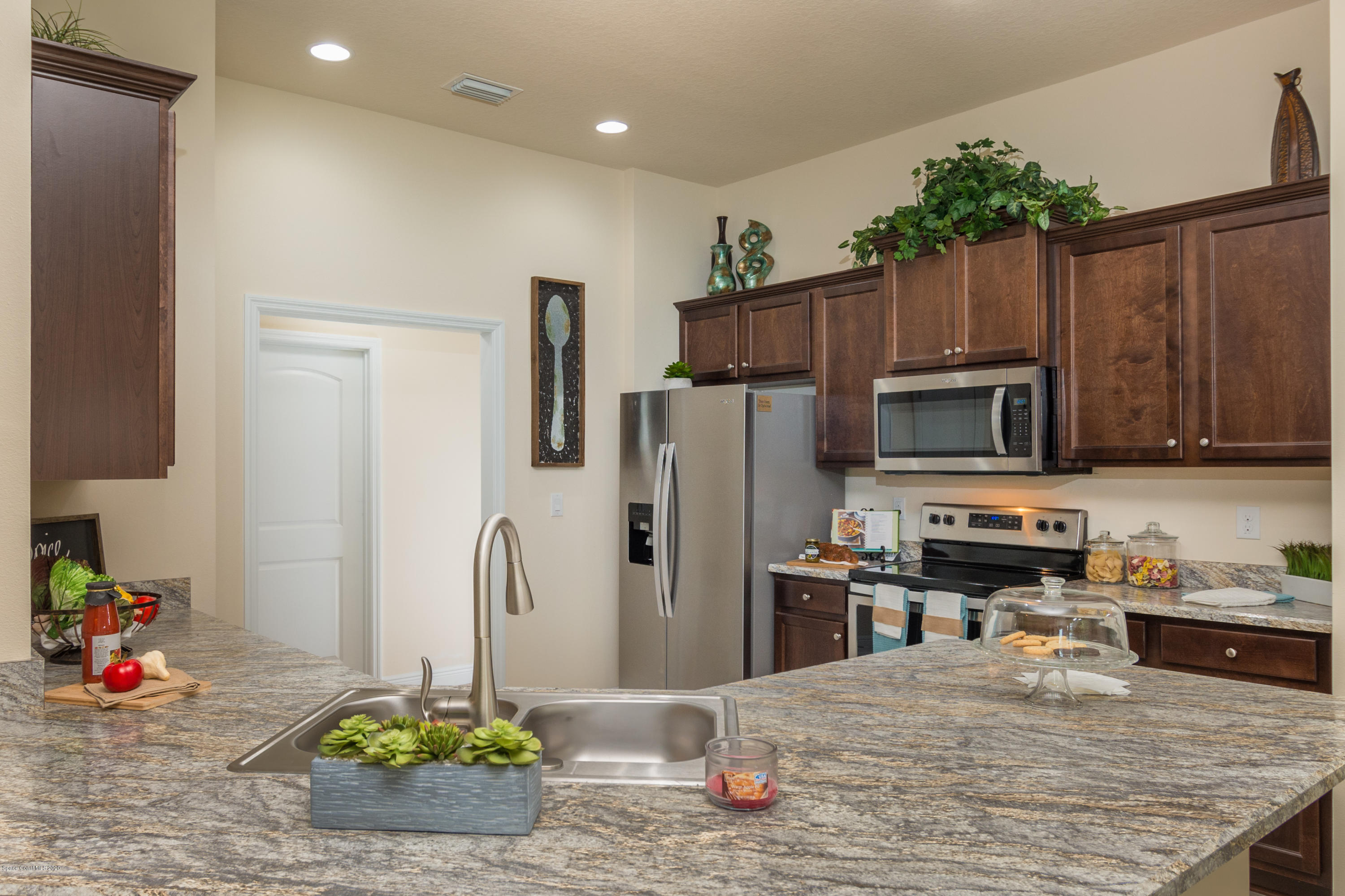 2182 Gandy Road Southwest Palm Bay, FL 32908 - Photo 8 of 22 large-7