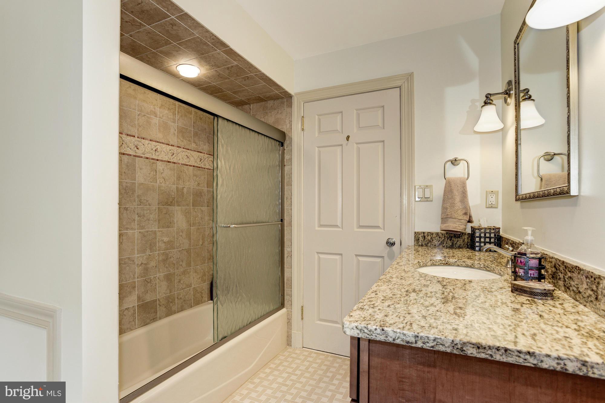 6513 Kenhill Road Bethesda, MD 20817 - Photo 24 of 27 Bath