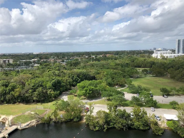 $650,000 | 16385 Biscayne Boulevard, Unit 1205, North Miami Beach, FL 33160