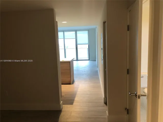 $650,000 | 16385 Biscayne Boulevard, Unit 1205, North Miami Beach, FL 33160