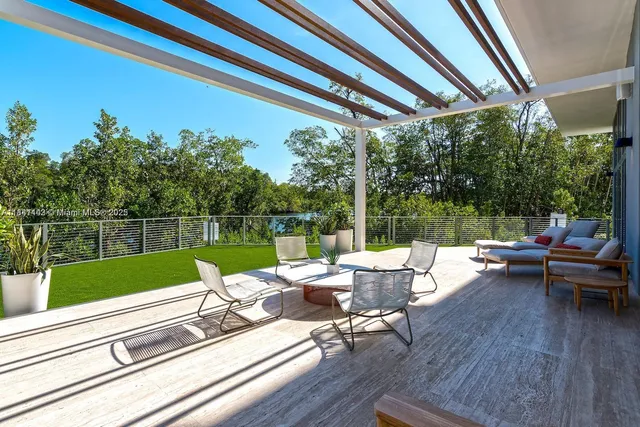 $650,000 | 16385 Biscayne Boulevard, Unit 1205, North Miami Beach, FL 33160