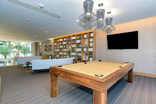 $650,000 | 16385 Biscayne Boulevard, Unit 1205, North Miami Beach, FL 33160