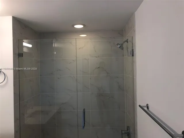 $650,000 | 16385 Biscayne Boulevard, Unit 1205, North Miami Beach, FL 33160