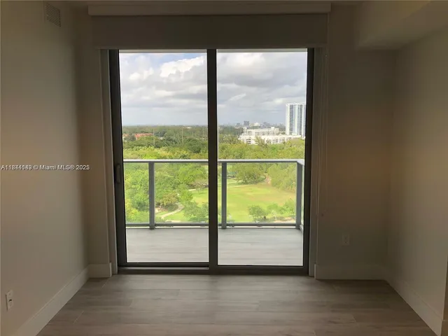 $650,000 | 16385 Biscayne Boulevard, Unit 1205, North Miami Beach, FL 33160
