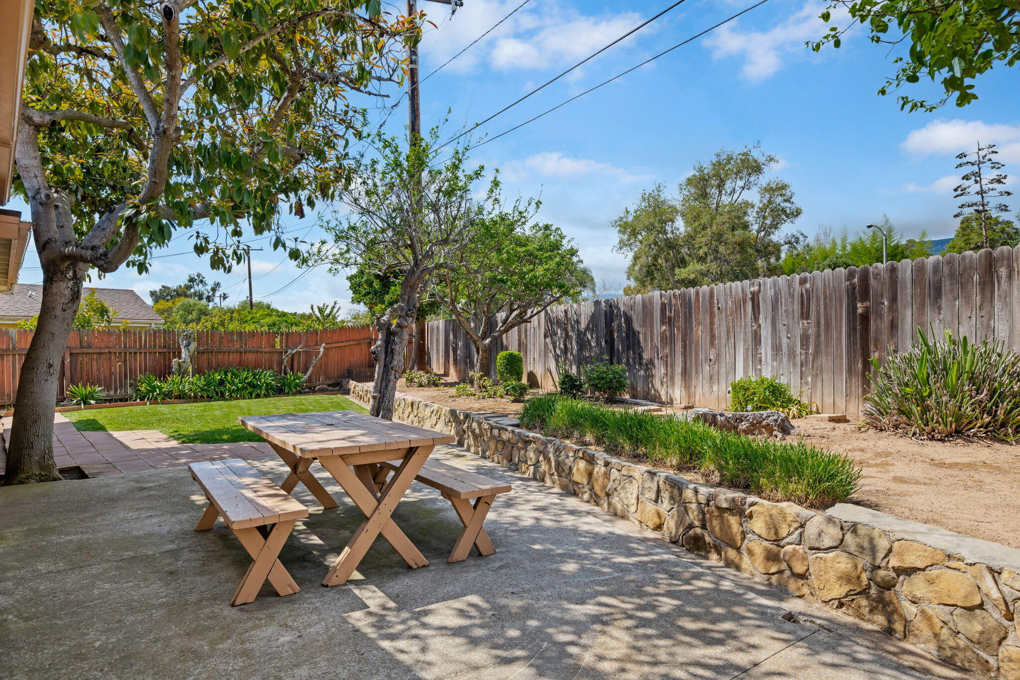 673 Rossmore Road Goleta, CA 93117 - Photo 25 of 25 25-Picnic Area