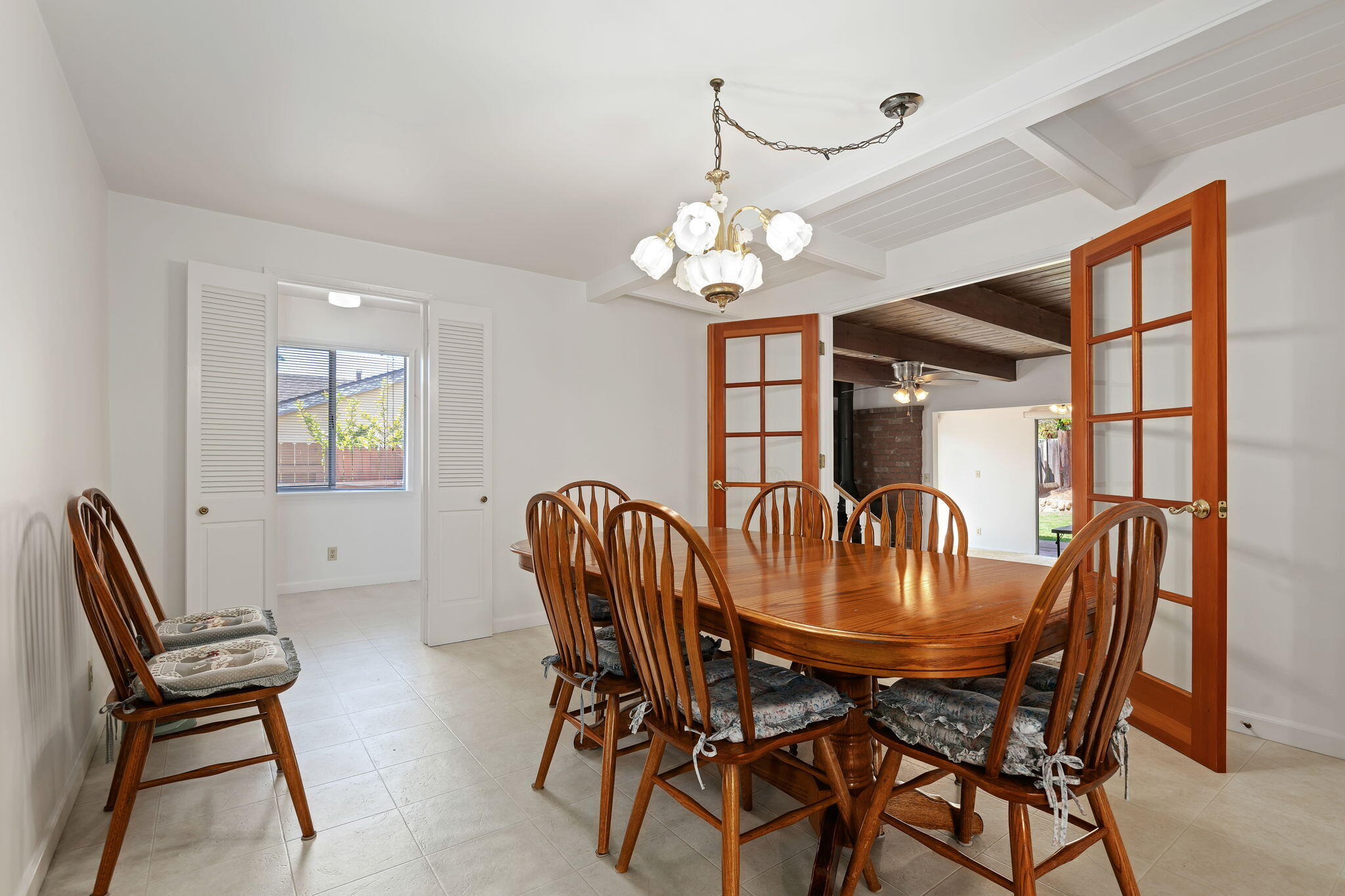 673 Rossmore Road Goleta, CA 93117 - Photo 10 of 25 10-Dining
