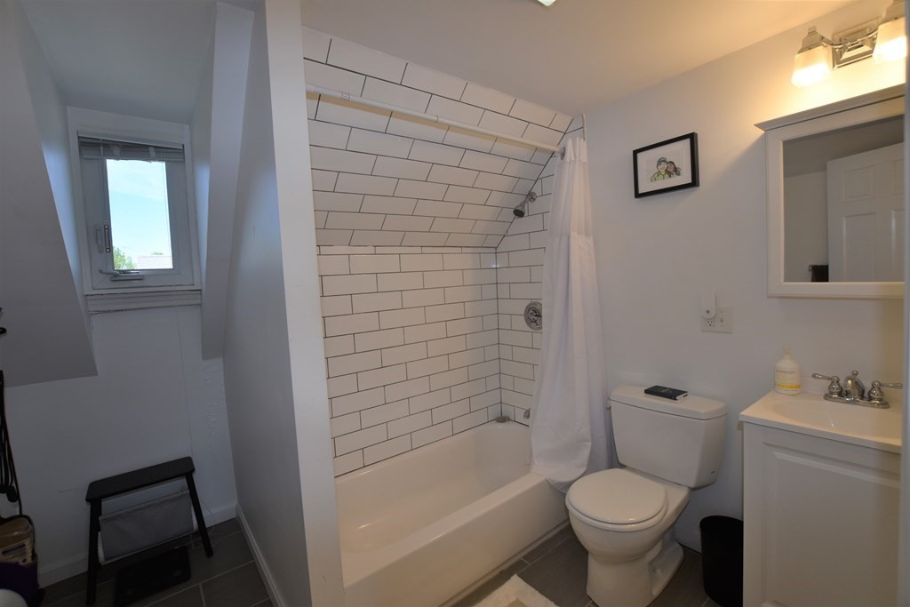30 Appleton Street, Unit 3 Waltham, MA 02453 - Photo 14 of 20