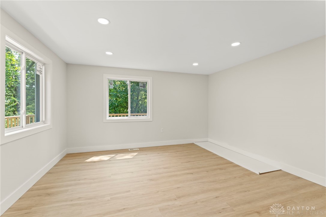 2448 Sutton Road Yellow Springs, OH 45387 - Photo 10 of 48