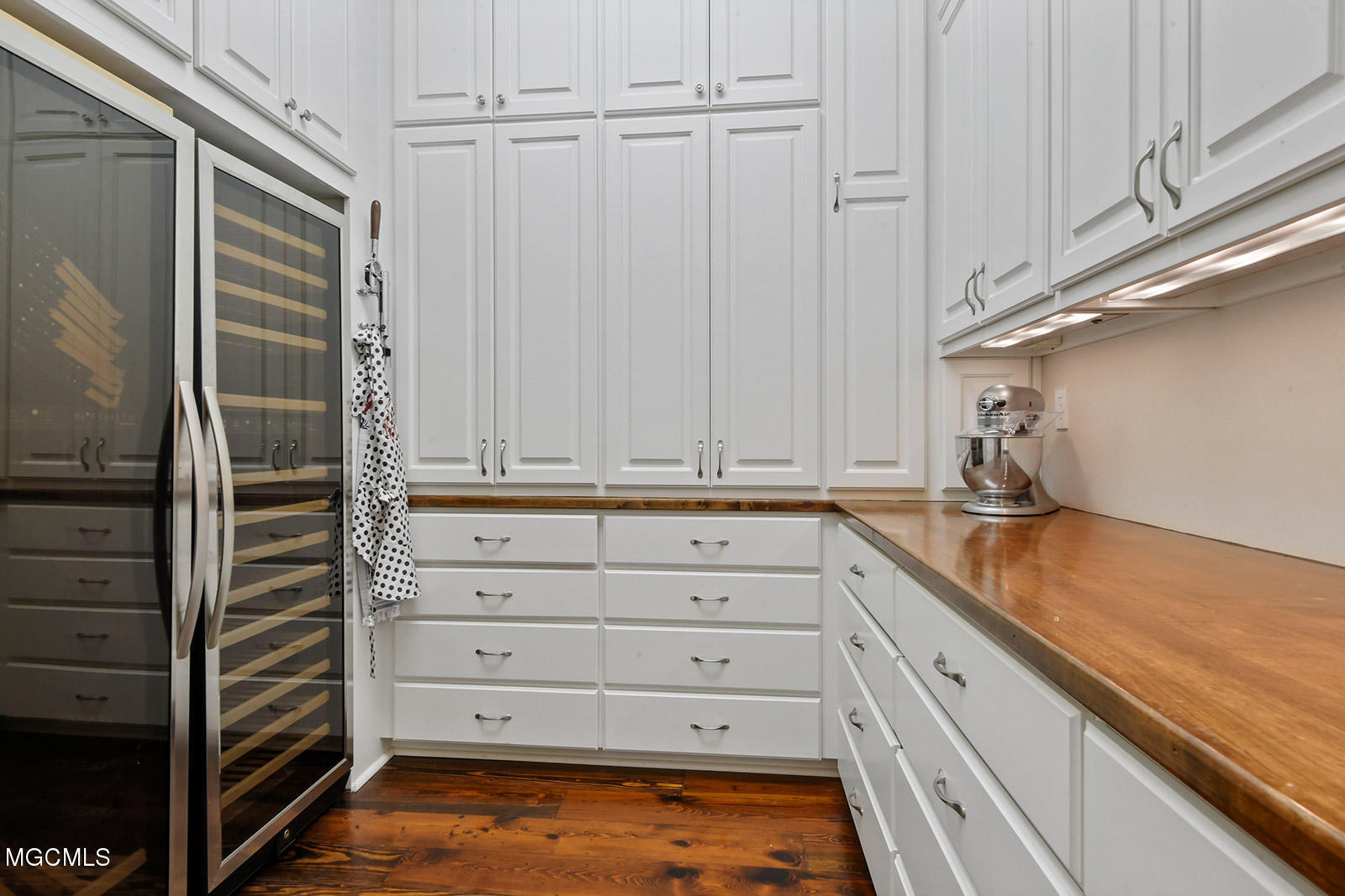 11560 Hillcrest Road Gulfport, MS 39503 - Photo 13 of 36 013_1600x1067_mls_1600x1067