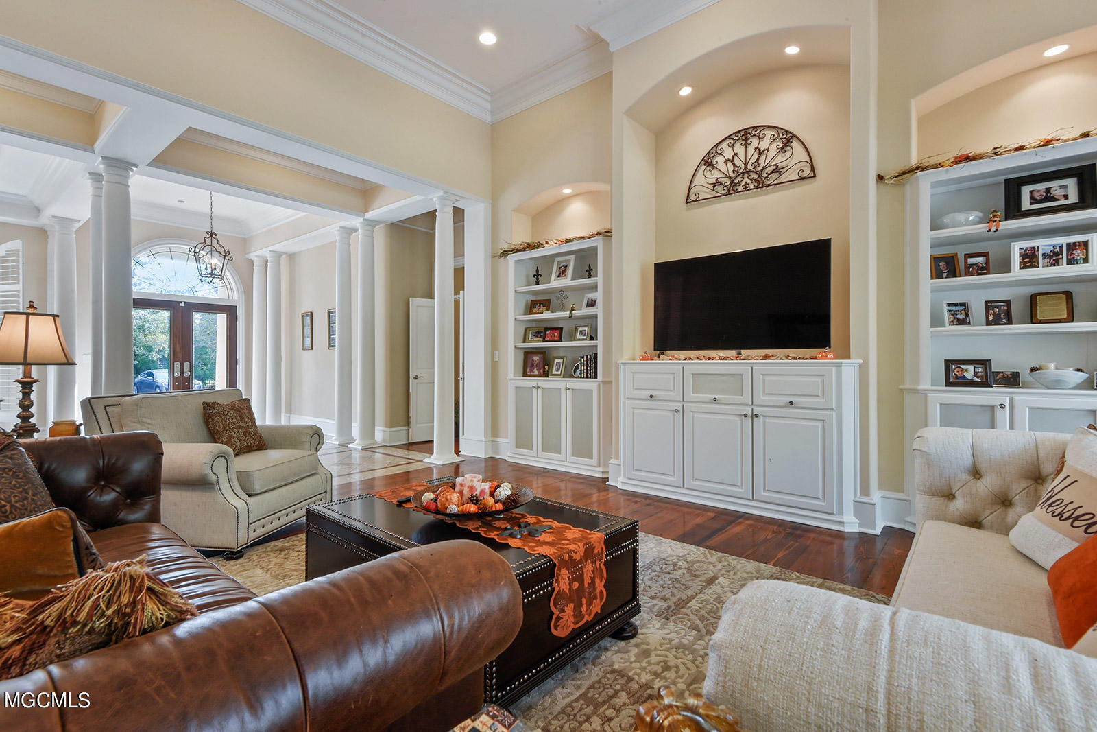 11560 Hillcrest Road Gulfport, MS 39503 - Photo 8 of 36 008_1600x1067_mls_1600x1067