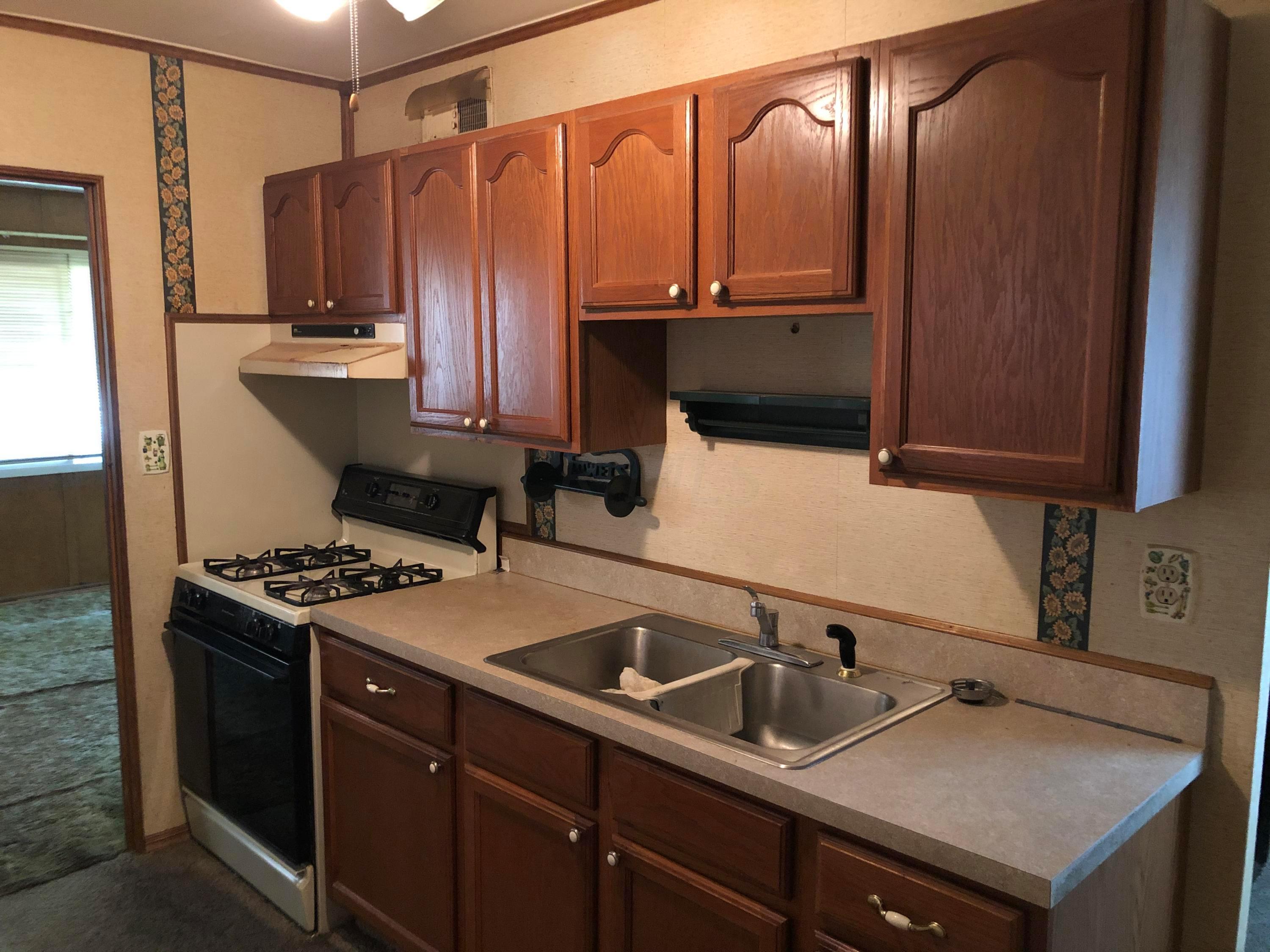 969 South Hampton Road Columbus, OH 43227 - Photo 4 of 13 Gallery Image 4