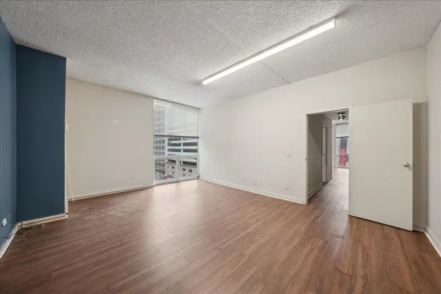 $299,000 | 200 North Dearborn Street, Unit 7CD, Chicago, IL 60601