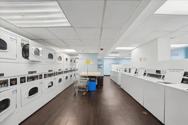 $299,000 | 200 North Dearborn Street, Unit 7CD, Chicago, IL 60601