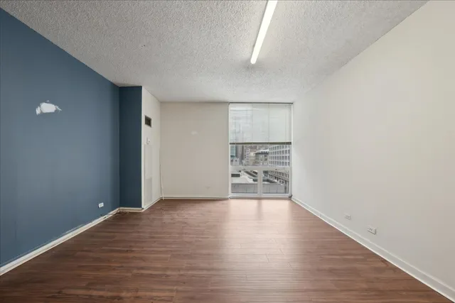$299,000 | 200 North Dearborn Street, Unit 7CD, Chicago, IL 60601