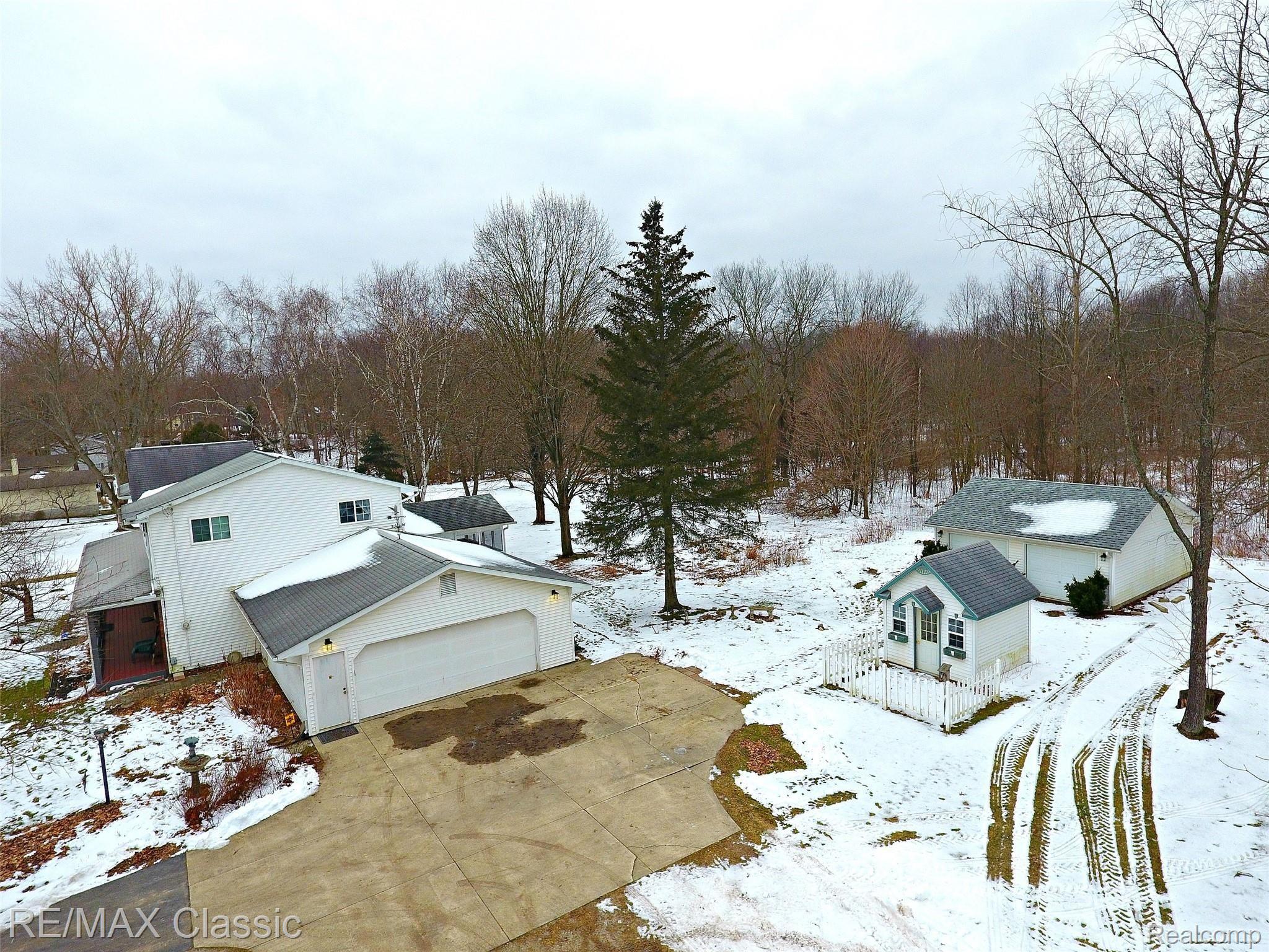 16374 Tucker Road Holly, MI 48442 - Photo 13 of 27 Overhead view