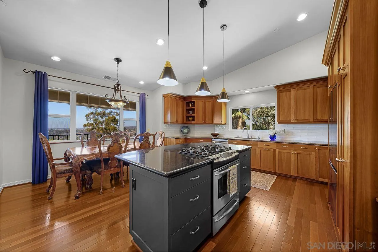 9612 Lamar Street Spring Valley, CA 91977 - Photo 12 of 55 Gallery Image 12