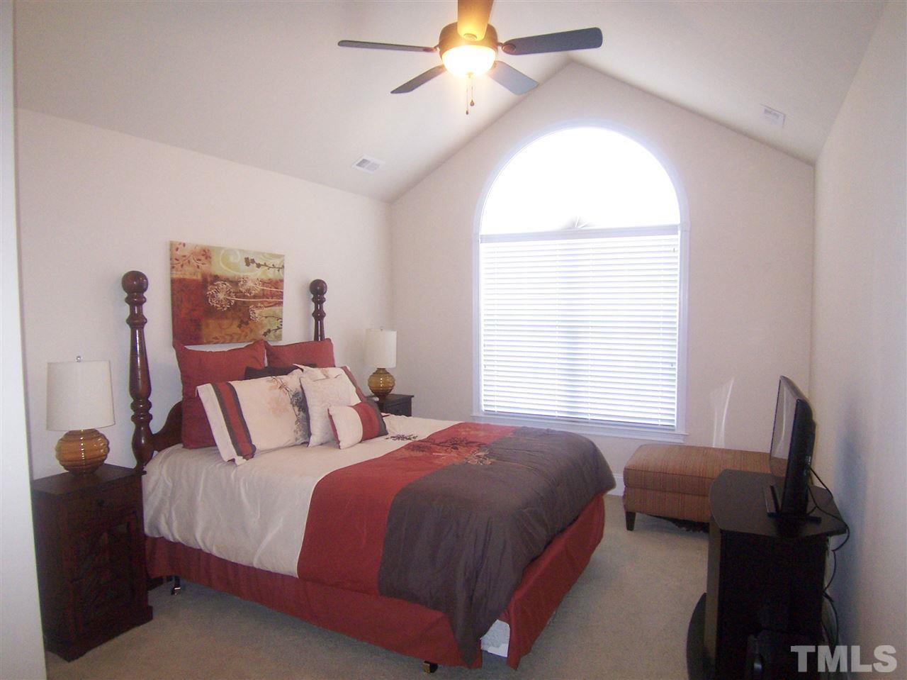 11506 Helmond Way Raleigh, NC 27617 - Photo 8 of 25 Gallery Image 8