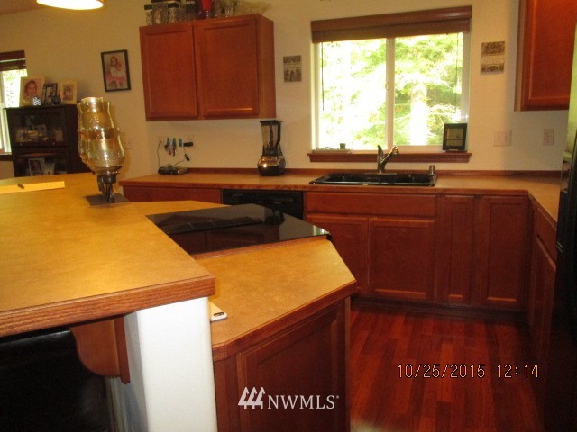 979 Oak Bay Road Port Hadlock, WA 98339 - Photo 8 of 15 Gallery Image 8