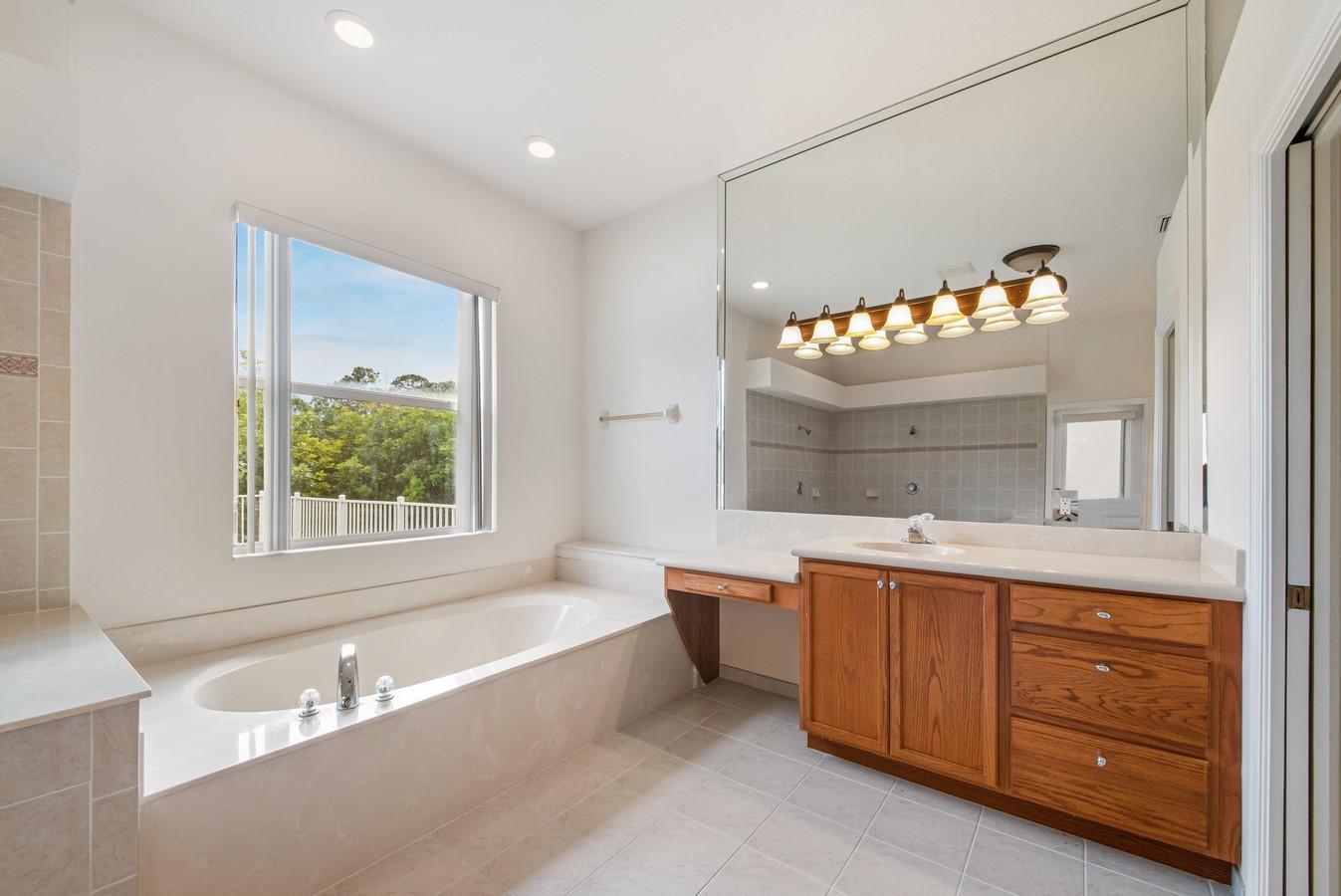 14330 77th Place North Loxahatchee, FL 33470 - Photo 22 of 54 Soaking Tub