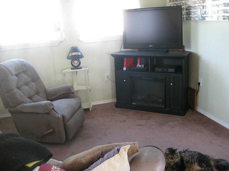 9 Lane D Coventry, RI 02816 - Photo 8 of 15 Living Room.