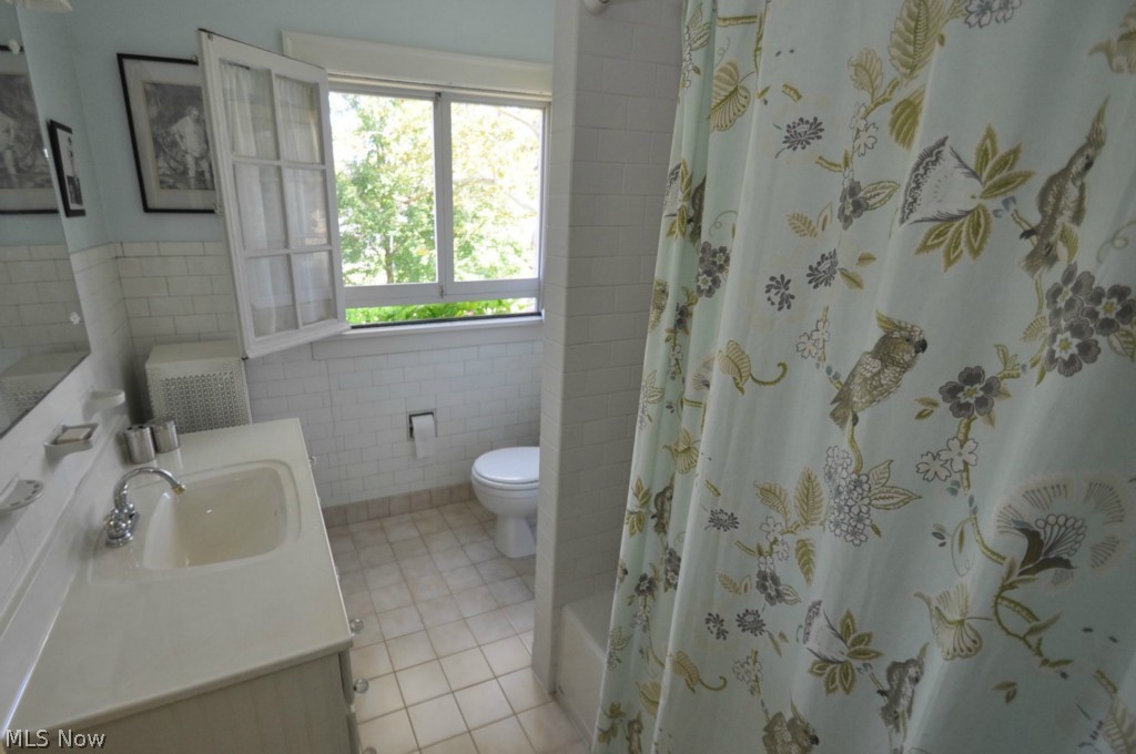 3030 Warrington Road Cleveland, OH 44120 - Photo 11 of 16