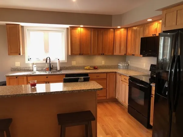 $3,100 | 1376 D Highway 11, Sunapee, NH 03751