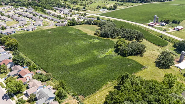 $1,480,000 | Xxxxxx Country Club Road West, Rochester, MN 55902