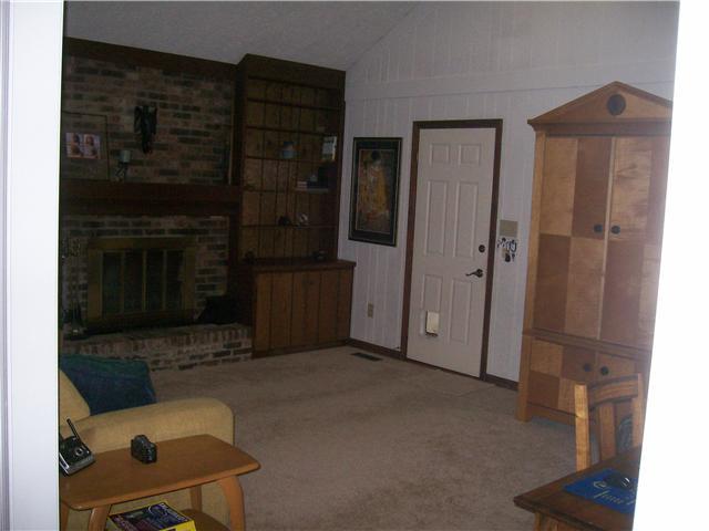 8102 Castle Lake Road Indianapolis, IN 46256 - Photo 18 of 24 Gallery Image 18