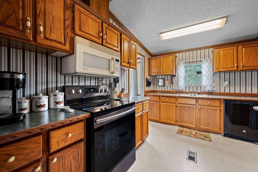 153 Hedgewood Road Jasper, AL 35504 - Photo 17 of 31 Gallery Image 17