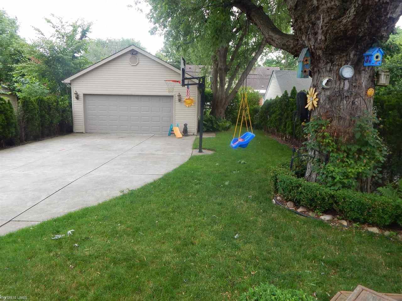 1793 Hampton Road Grosse Pointe Woods, MI 48236 - Photo 44 of 69 Gallery Image 44