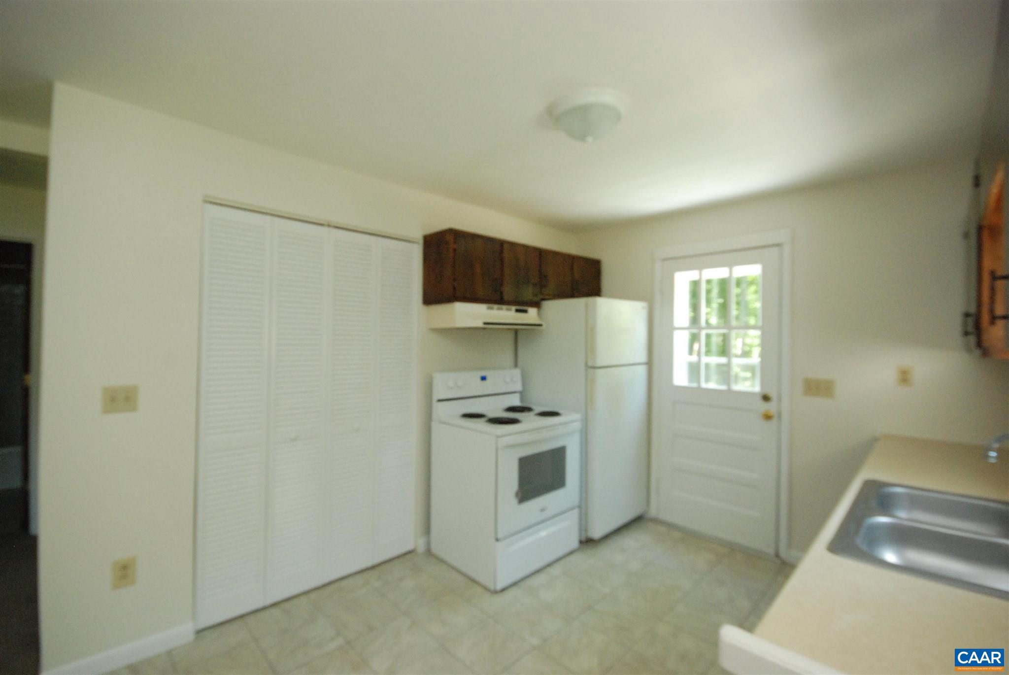 1893 Mt Airy Road Louisa, VA 23093 - Photo 4 of 17 Gallery Image 4