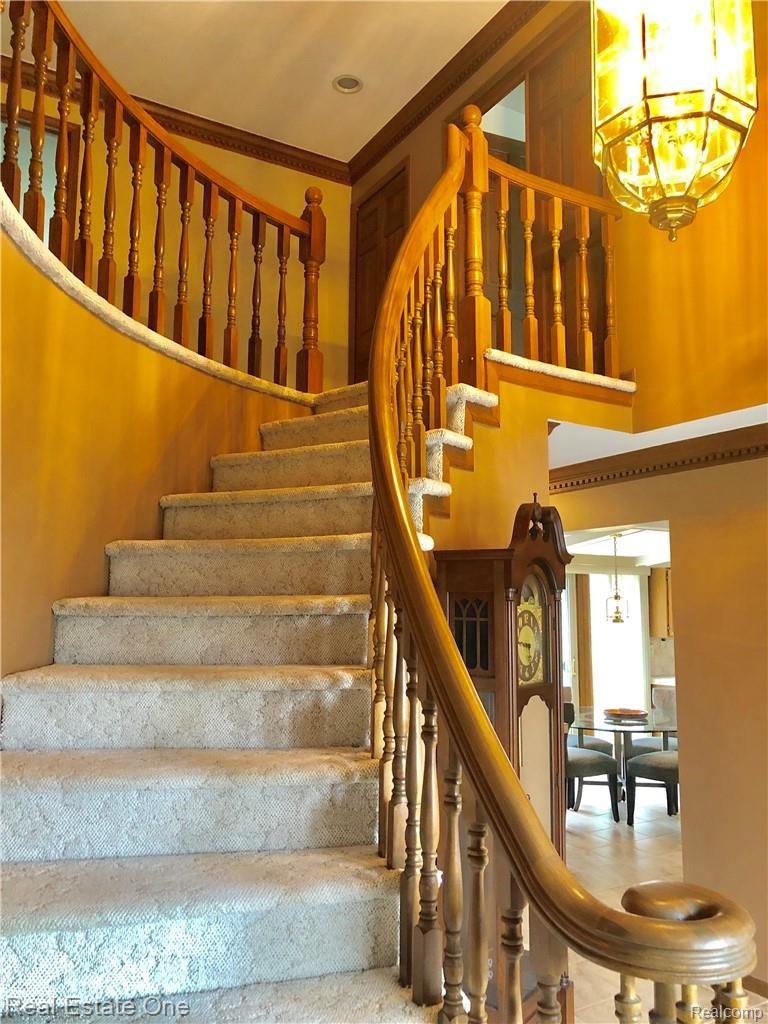 3270 Salem Drive Rochester, MI 48306 - Photo 6 of 30 fullsizeoutput_3aa8.jpeg