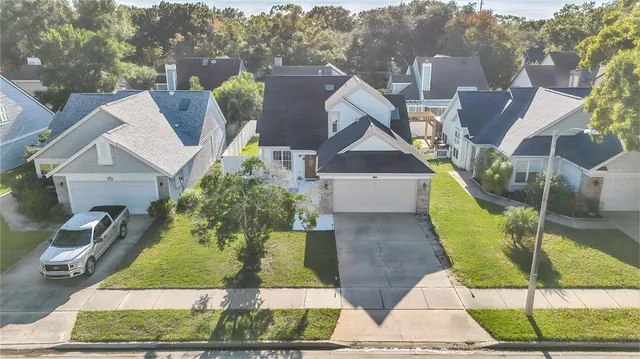 a picture of lake view