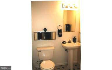 7529 Aspenpark Road Lorton, VA 22079 - Photo 24 of 30 Bath