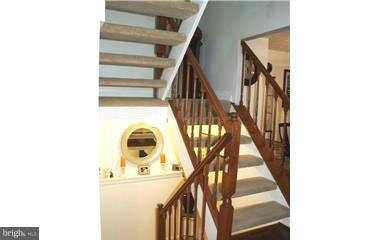 7529 Aspenpark Road Lorton, VA 22079 - Photo 8 of 30 Interior (General)