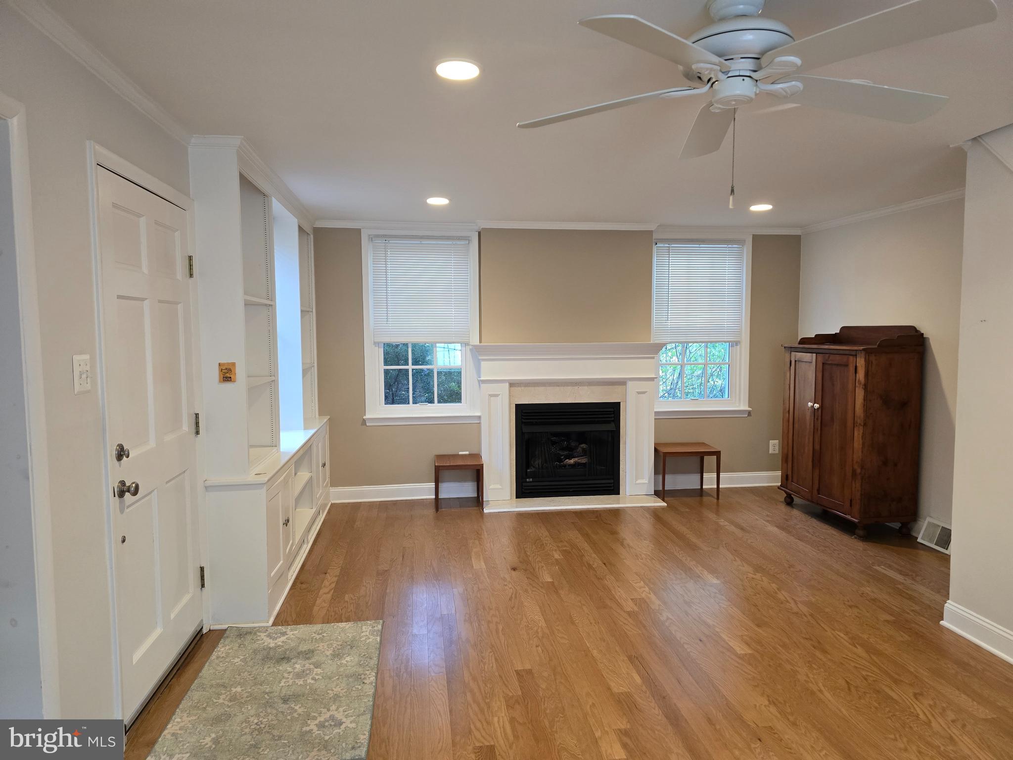 360 Wister Road Wynnewood, PA 19096 - Photo 15 of 36 Natural Gas Fireplace